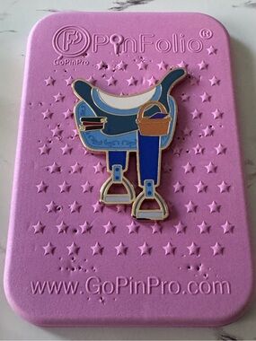 SE 250 blue Belle saddle chaser PALM Disney pin
